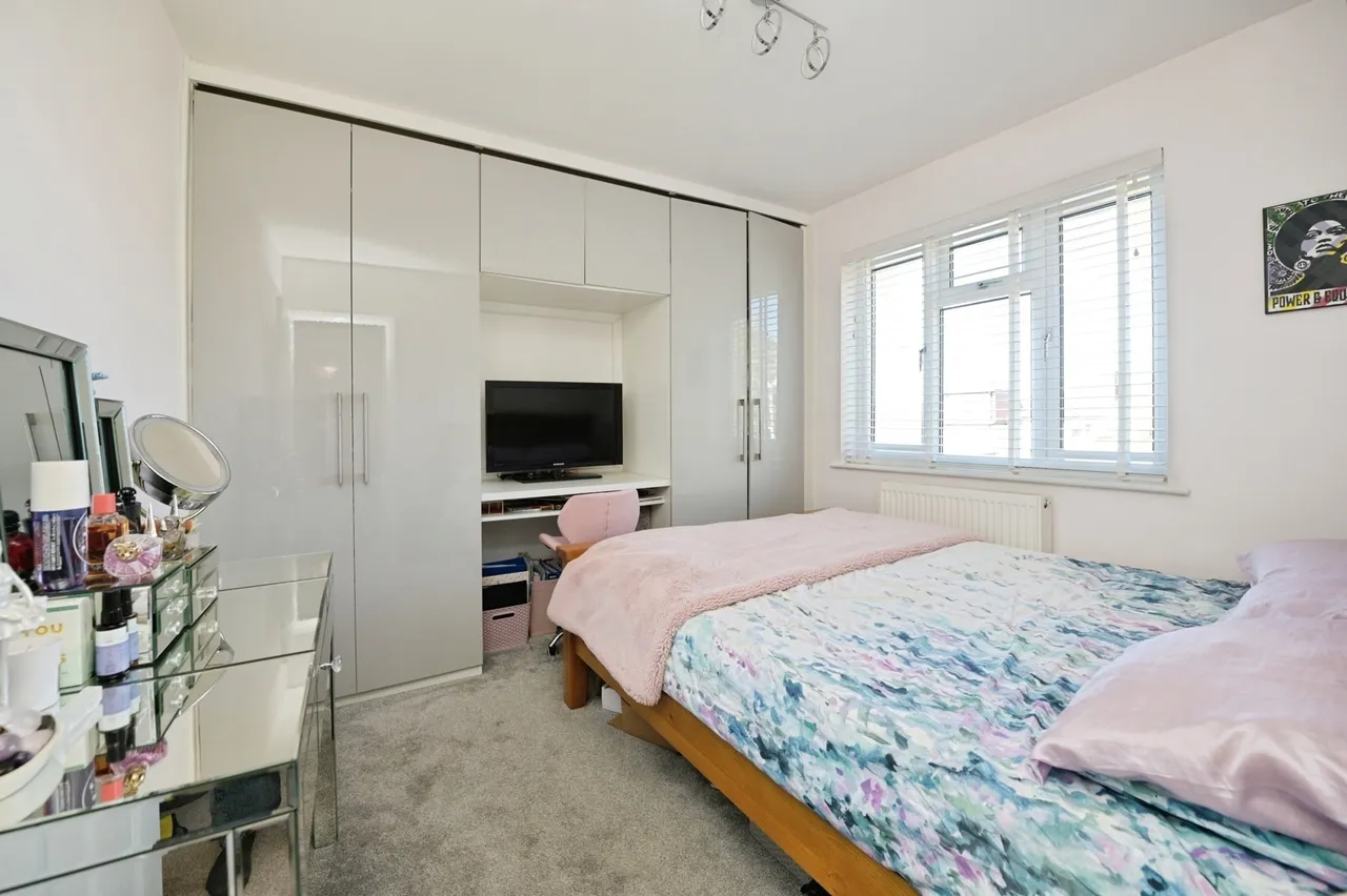 Silvermere Avenue, Romford, RM5, photo 14