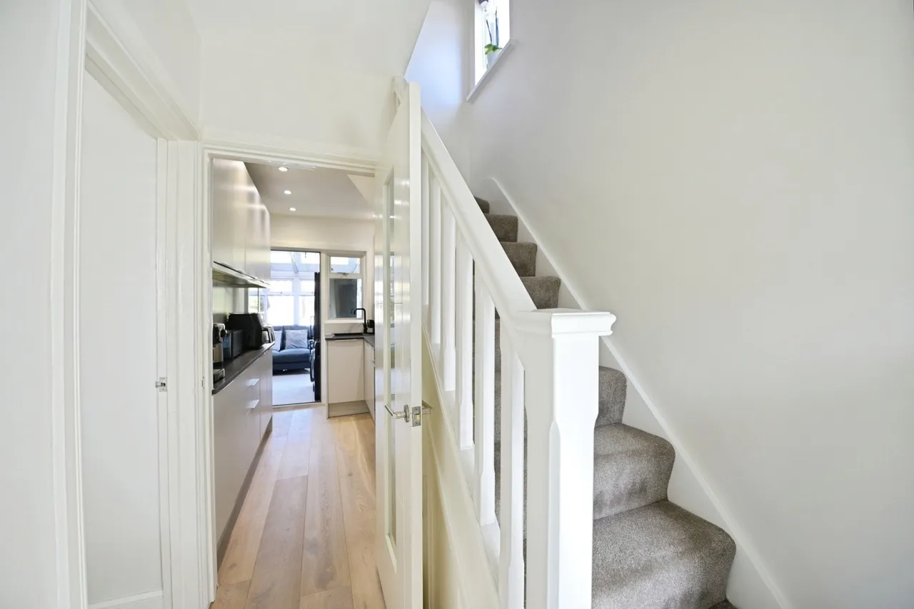 Silvermere Avenue, Romford, RM5, photo 9