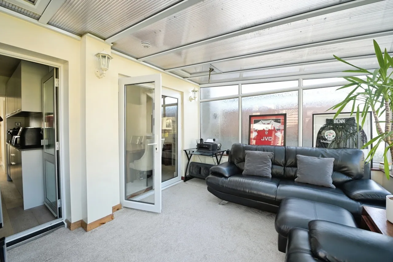 Silvermere Avenue, Romford, RM5, photo 7