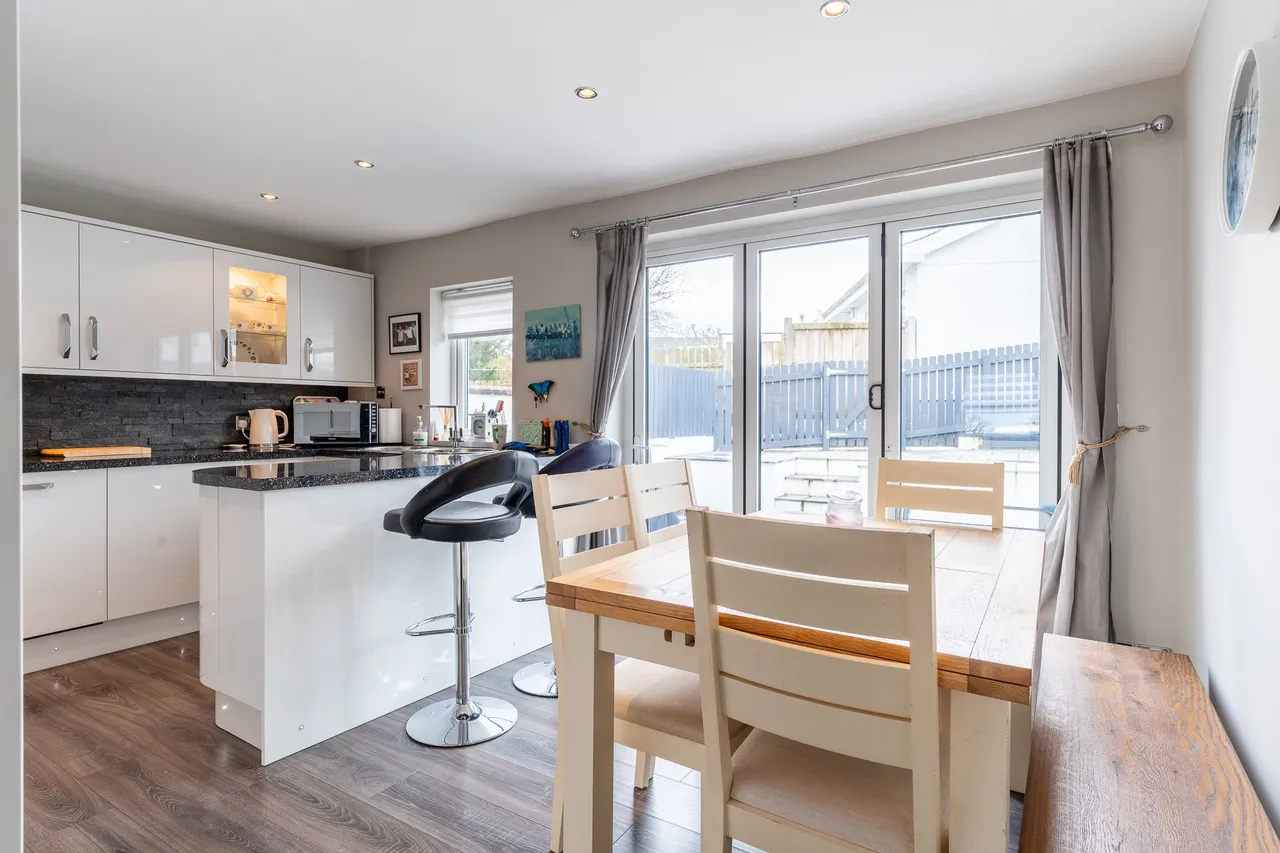 145, Cae du Estate, Abersoch, Pwllheli, Gwynedd, LL53 7DE, photo 5