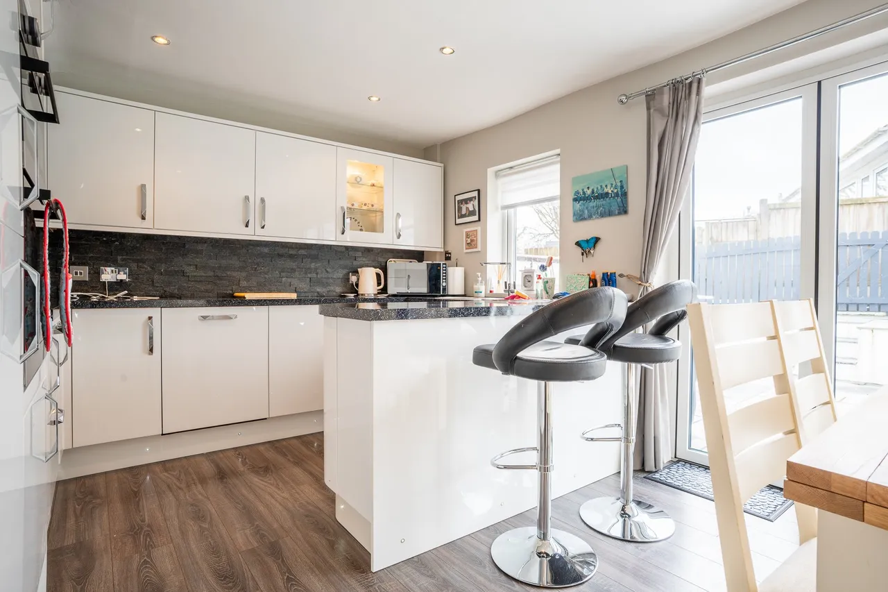145, Cae du Estate, Abersoch, Pwllheli, Gwynedd, LL53 7DE, photo 3