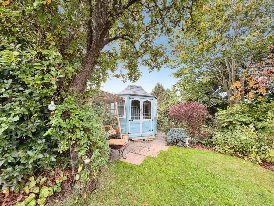Rounds Hill, Kenilworth, CV8, photo 22