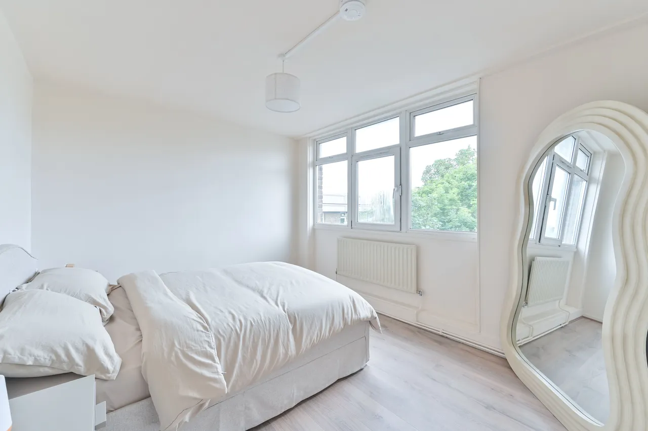 7 Crowhurst House, Aytoun Road, London, photo 10