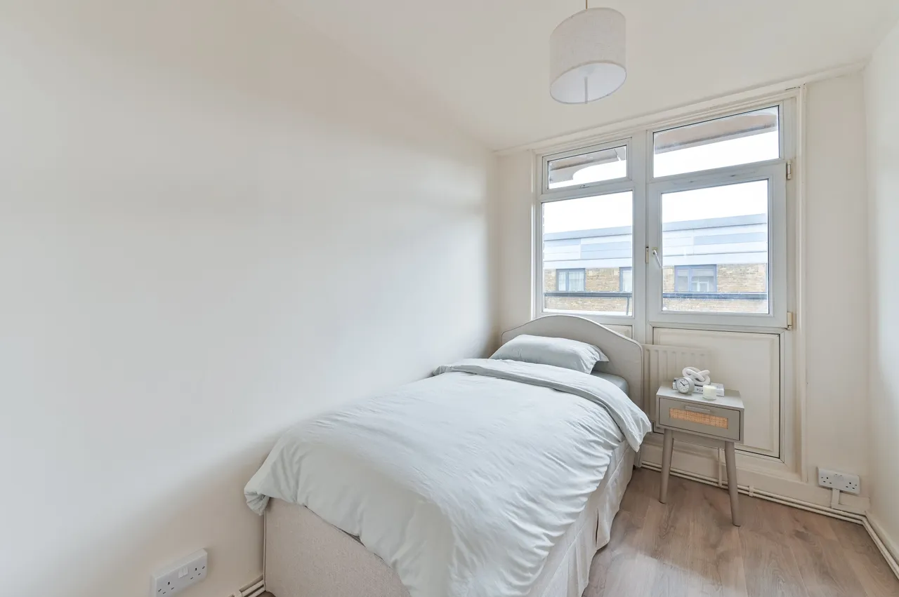 7 Crowhurst House, Aytoun Road, London, photo 11