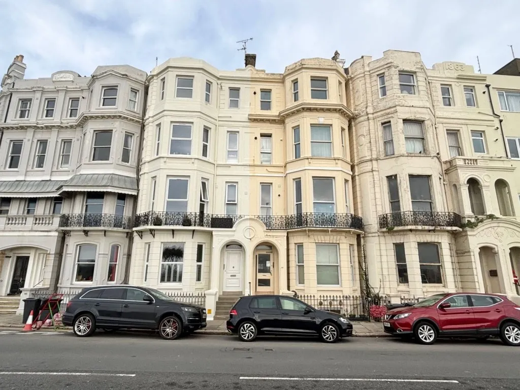 2 bed flat for sale, Marina, St Leonards on Sea