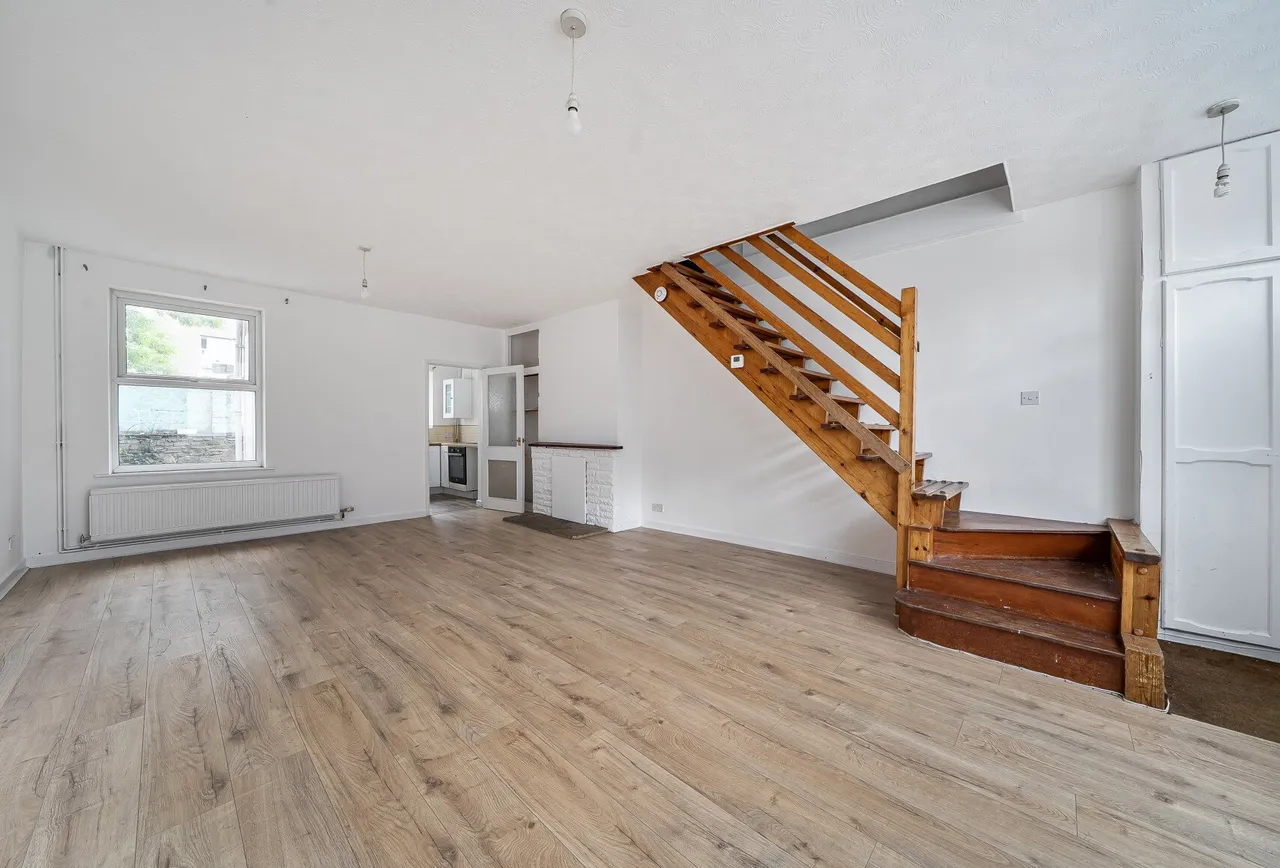 2 bed house for sale — Oxford Place, Easton, BS5 0NR