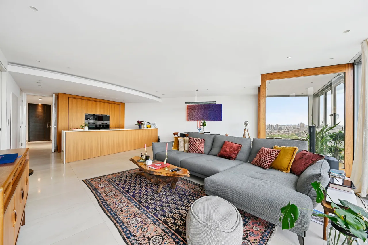 St George Wharf, London, SW8, photo 10