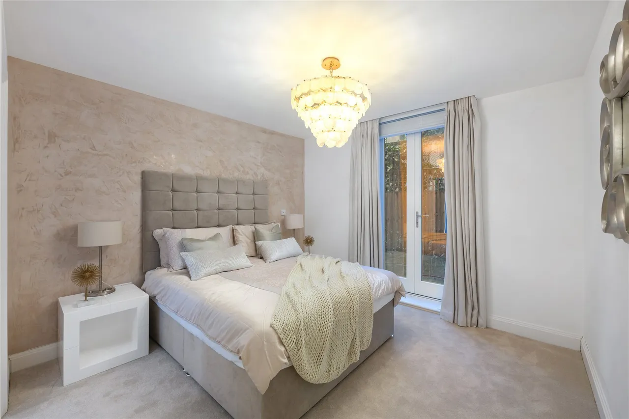 Shalford Lodge, 157 Kingston Hill, Kingston-Upon-Thames, London, KT2, photo 5