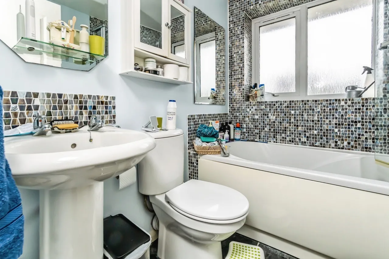 Palmer Close, Storrington, RH20, photo 18