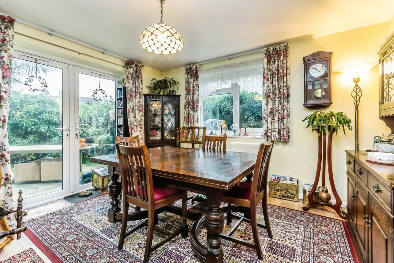 Palmer Close, Storrington, RH20, photo 3
