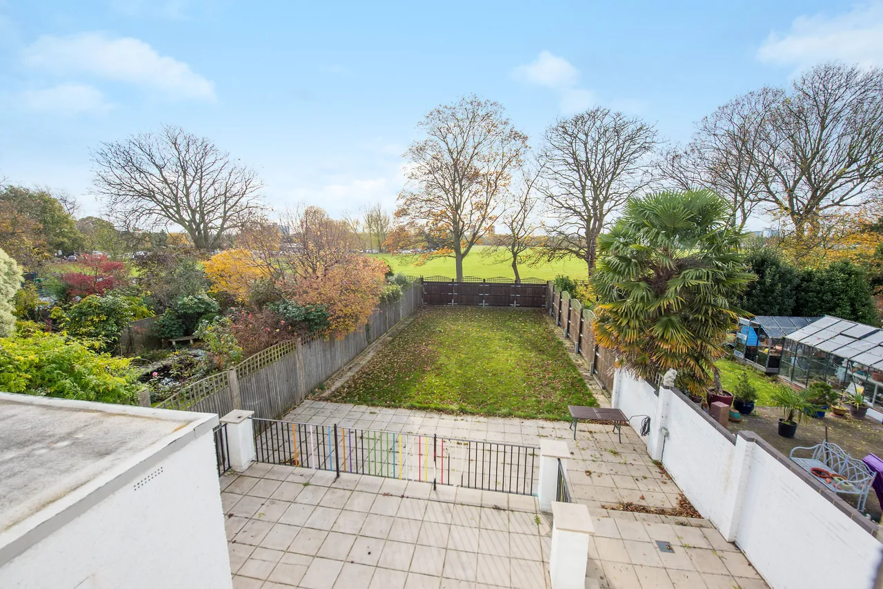 255 Popes Lane, London, photo 4