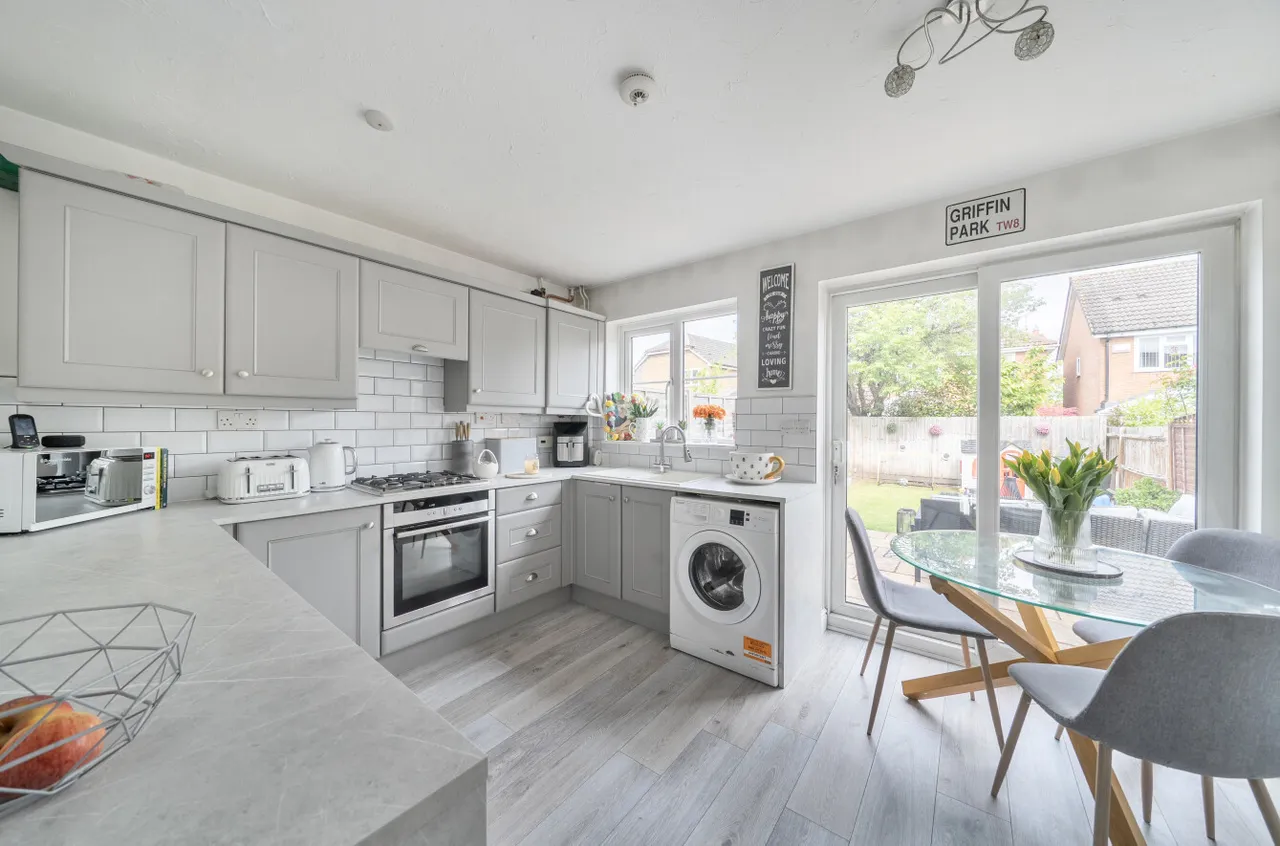 Culvercroft, Binfield, RG42, photo 3