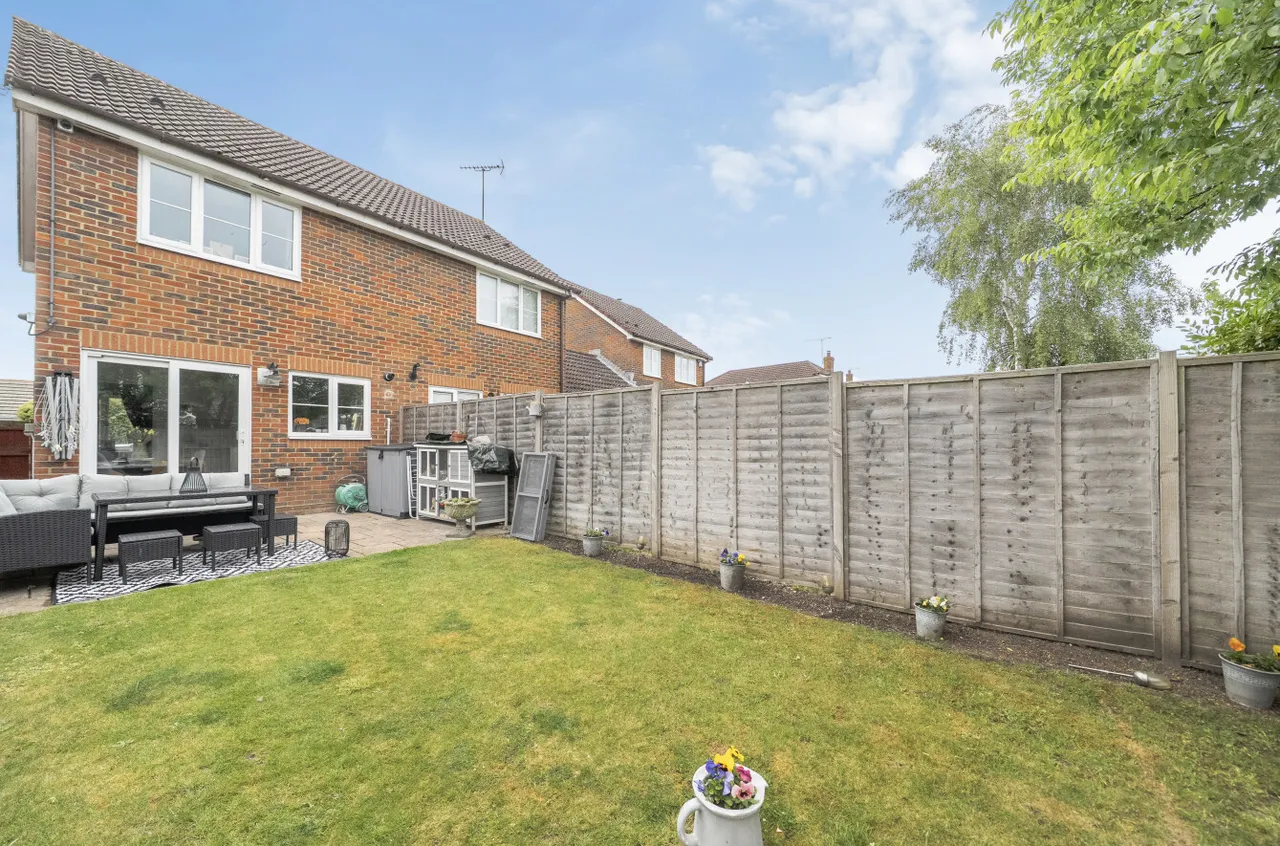 Culvercroft, Binfield, RG42, photo 17