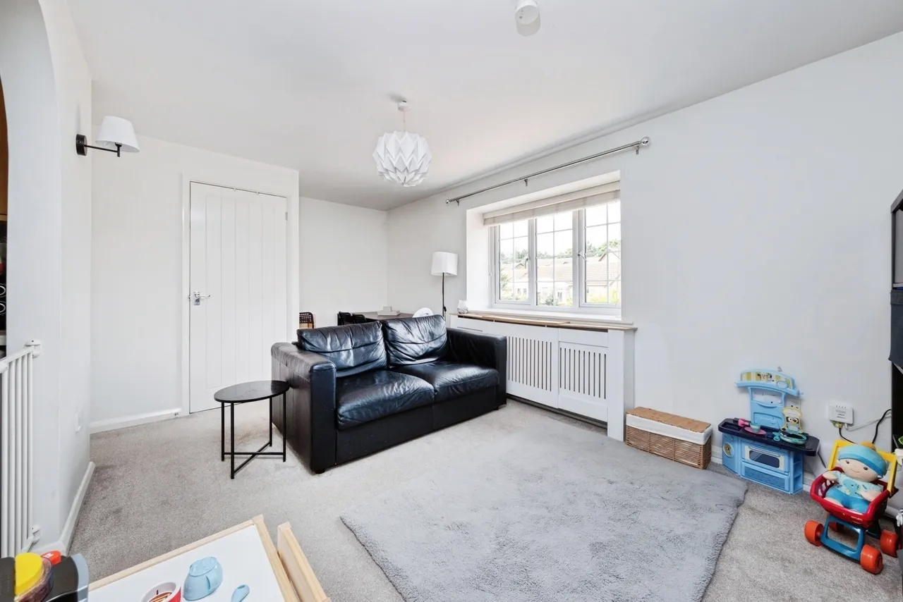 Lullingstone Drive, Bancroft Park, Milton Keynes, Buckinghamshire, MK13, photo 5