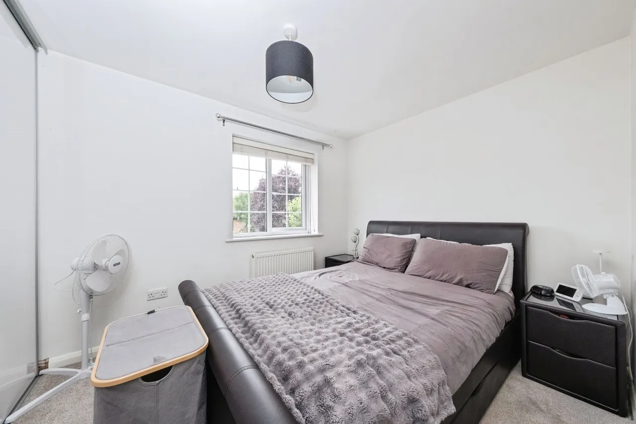Lullingstone Drive, Bancroft Park, Milton Keynes, Buckinghamshire, MK13, photo 6