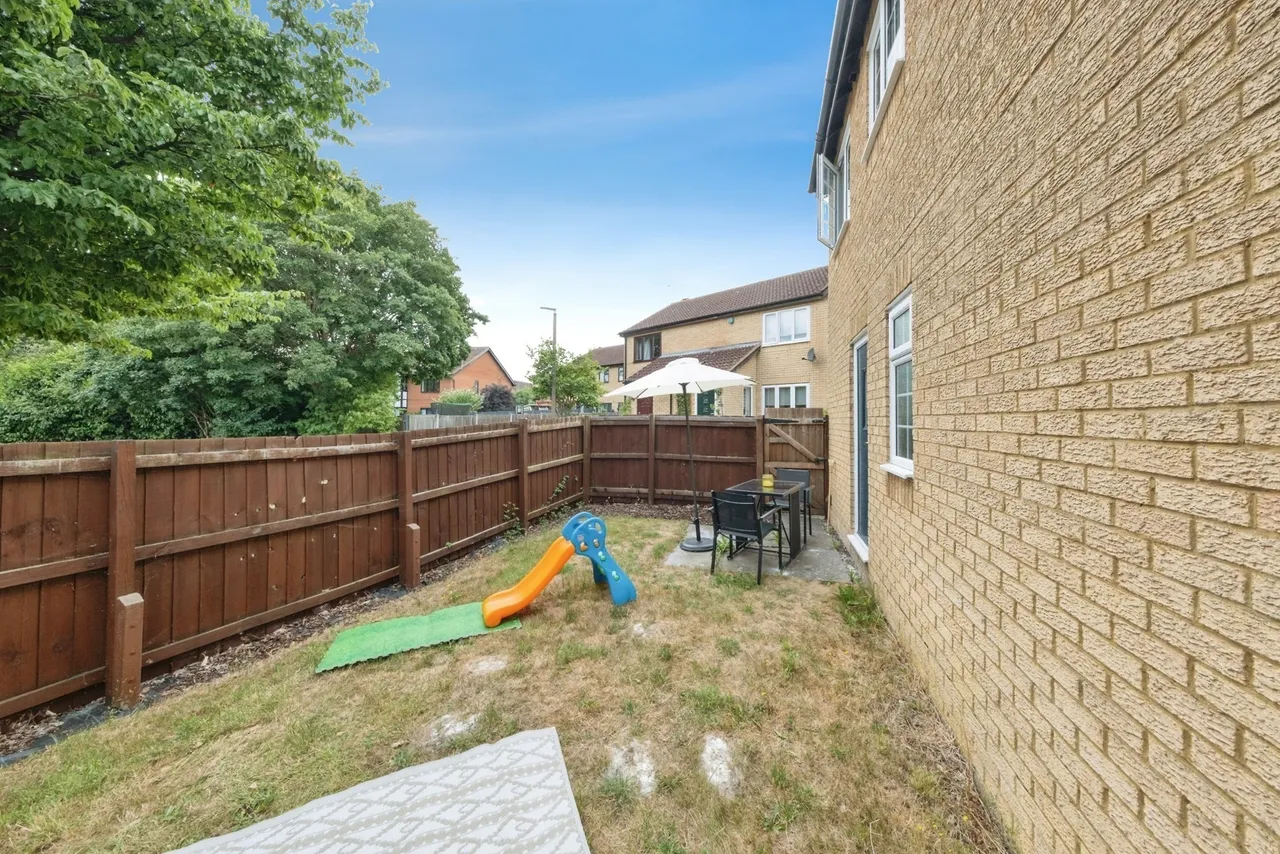 Lullingstone Drive, Bancroft Park, Milton Keynes, Buckinghamshire, MK13, photo 15