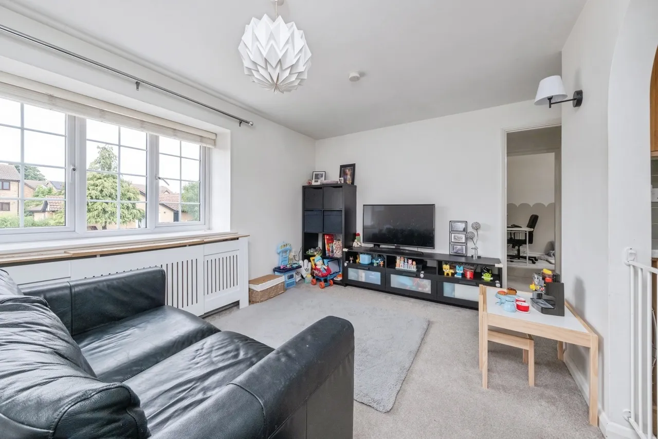 Lullingstone Drive, Bancroft Park, Milton Keynes, Buckinghamshire, MK13, photo 4