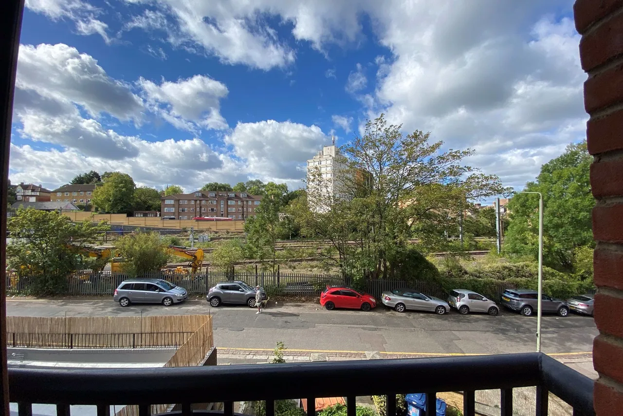 Newbury House, Approach Road, New Barnet, Herts., EN4 8FG, photo 6