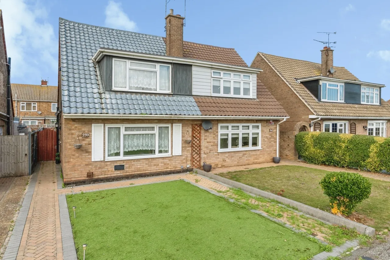 Corringham Road, Stanford-le-Hope, SS17, photo 14