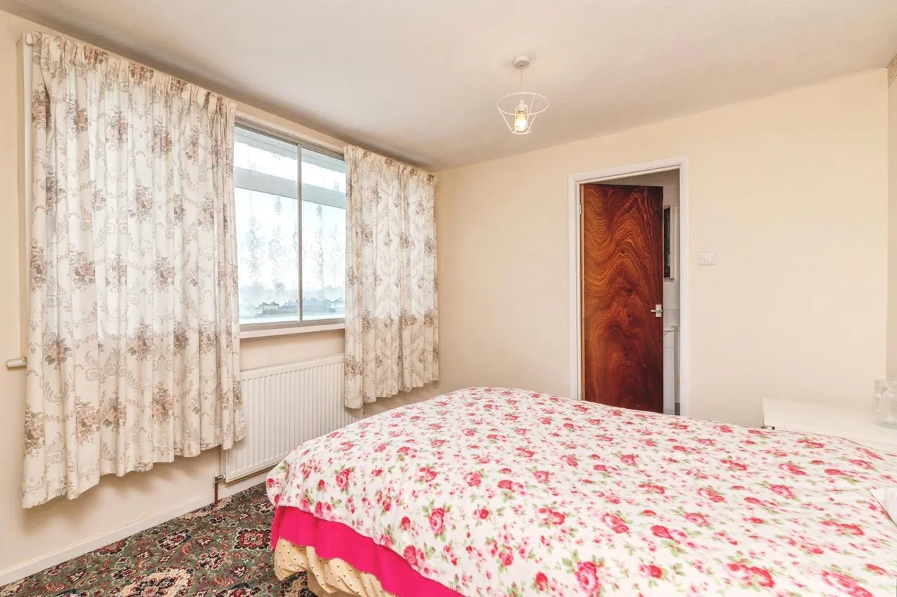 Corringham Road, Stanford-le-Hope, SS17, photo 15