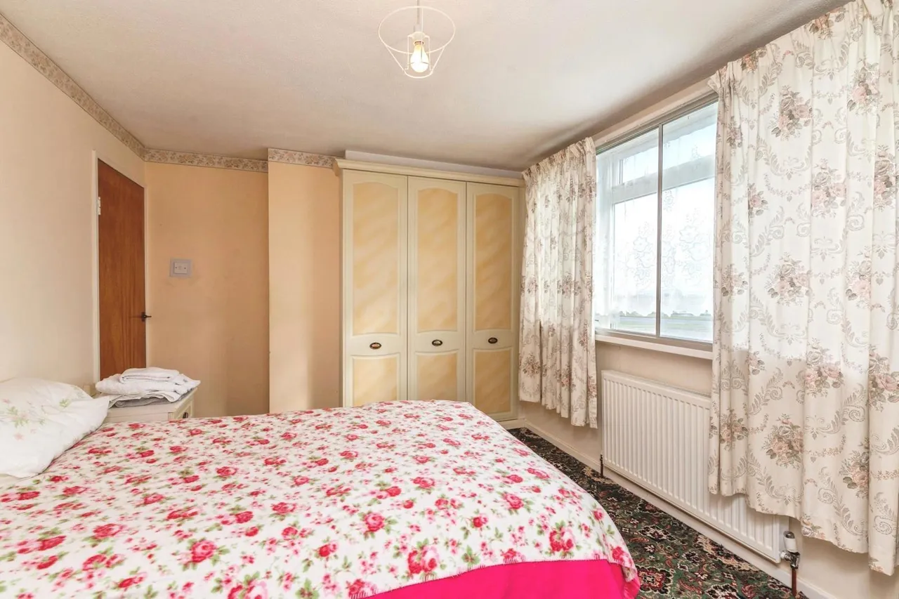 Corringham Road, Stanford-le-Hope, SS17, photo 7