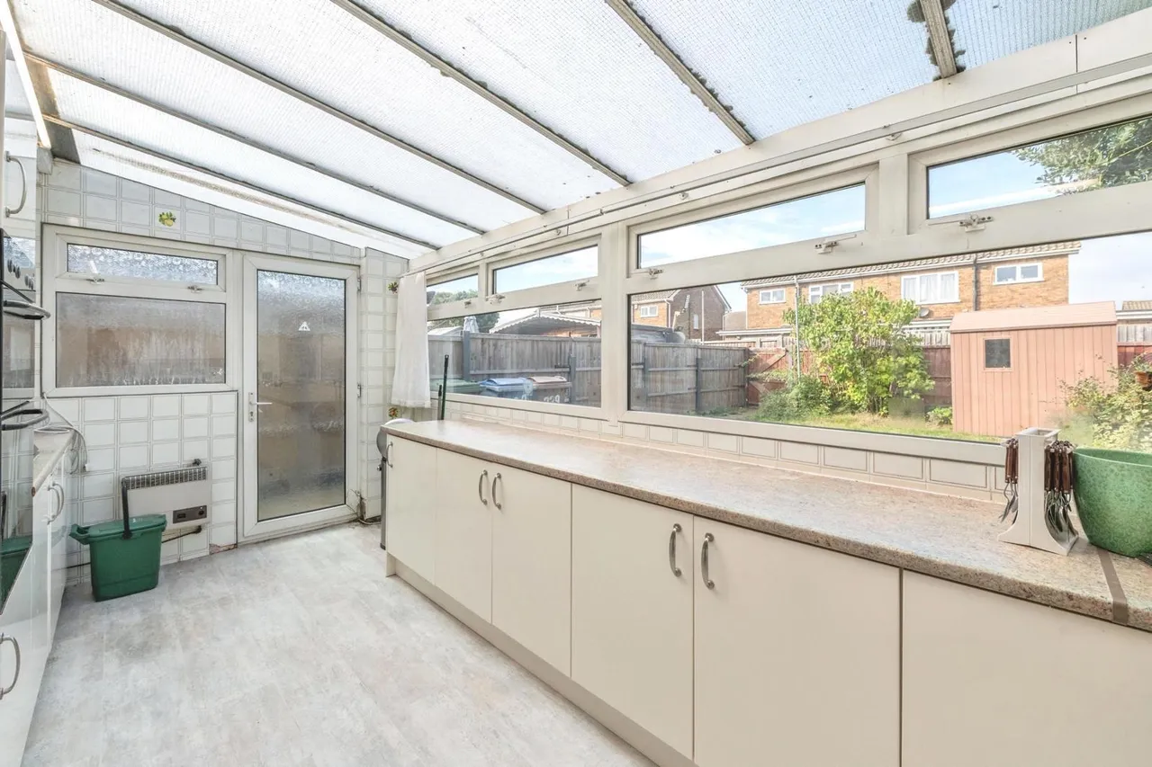 Corringham Road, Stanford-le-Hope, SS17, photo 4