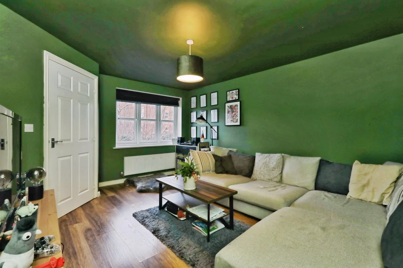 Frankham Close, Dinnington, SHEFFIELD, photo 5