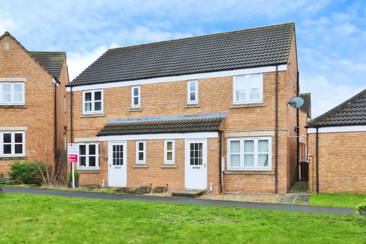 3 bed house for sale — Frankham Close, Dinnington, SHEFFIELD