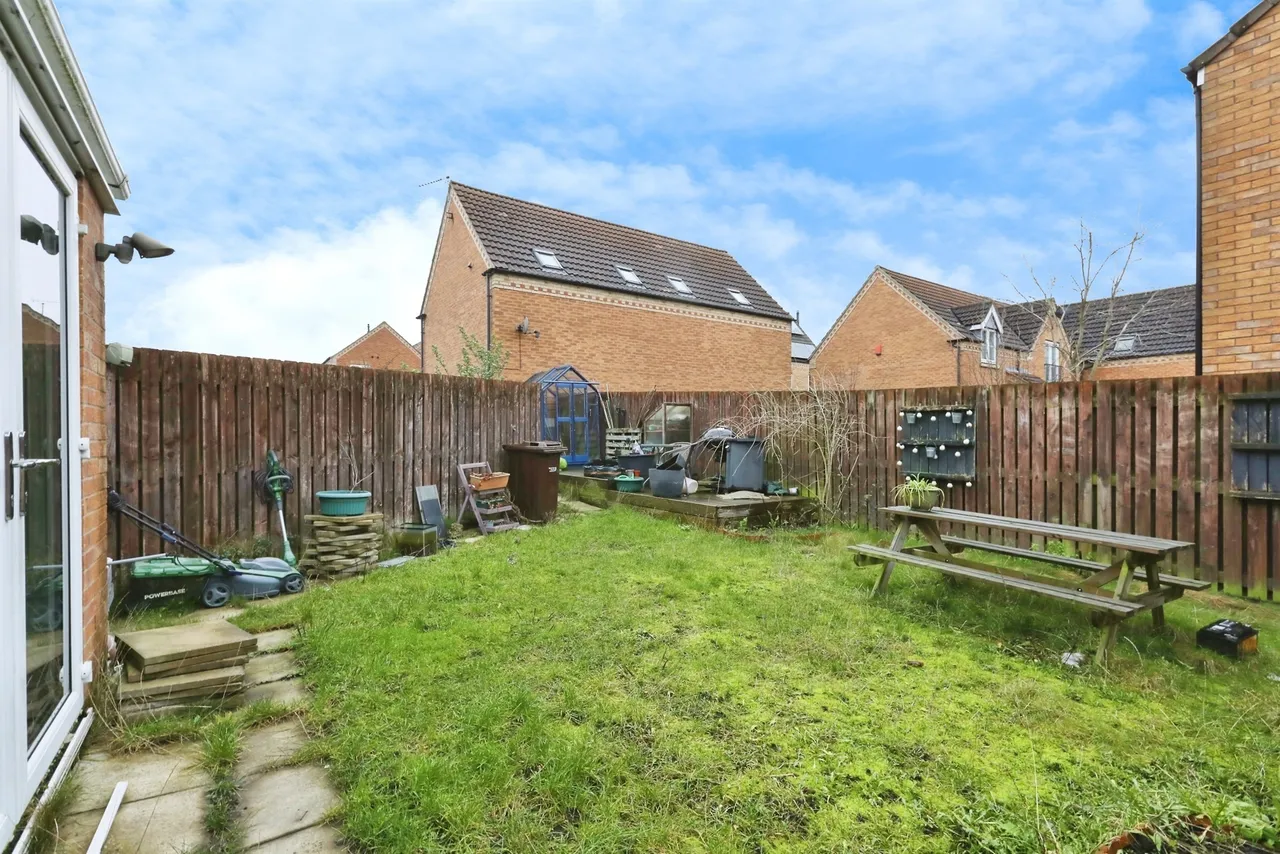 Frankham Close, Dinnington, SHEFFIELD, photo 4