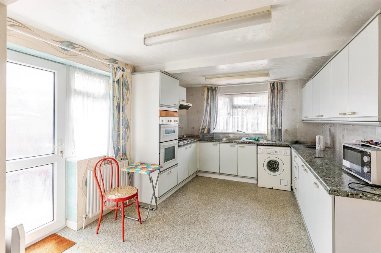 Fairoaks Drive, Raunds, Wellingborough, photo 8