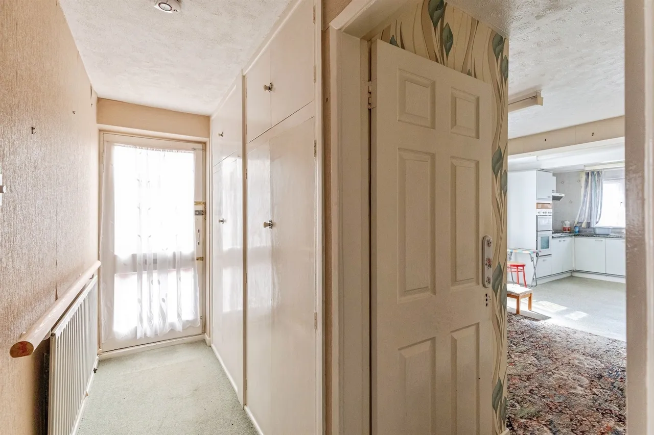 Fairoaks Drive, Raunds, Wellingborough, photo 12