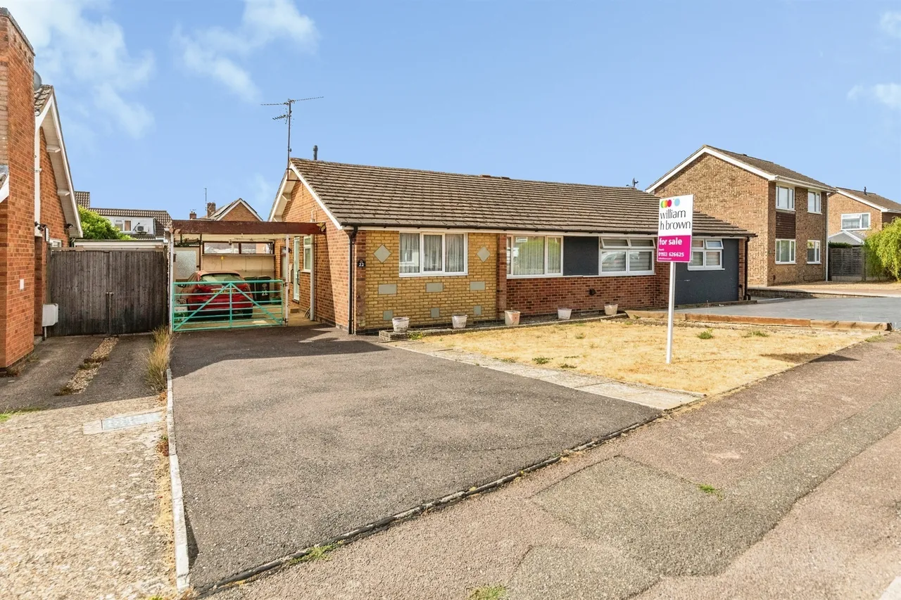 Fairoaks Drive, Raunds, Wellingborough, photo 2