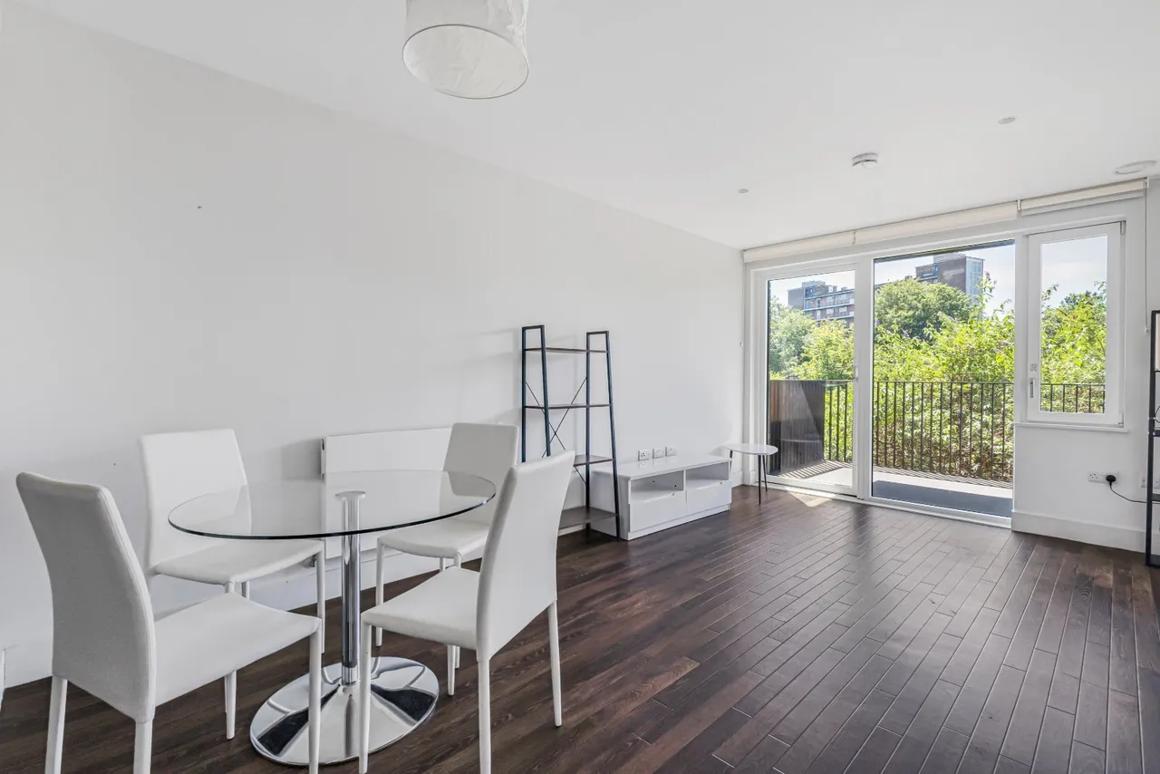 1 bed flat for sale, Moulding Lane, London, SE14