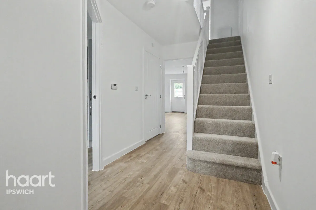 Sycamore Drive, Trimley St Martin, IP11, photo 2