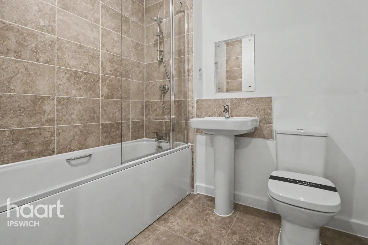 Sycamore Drive, Trimley St Martin, IP11, photo 12