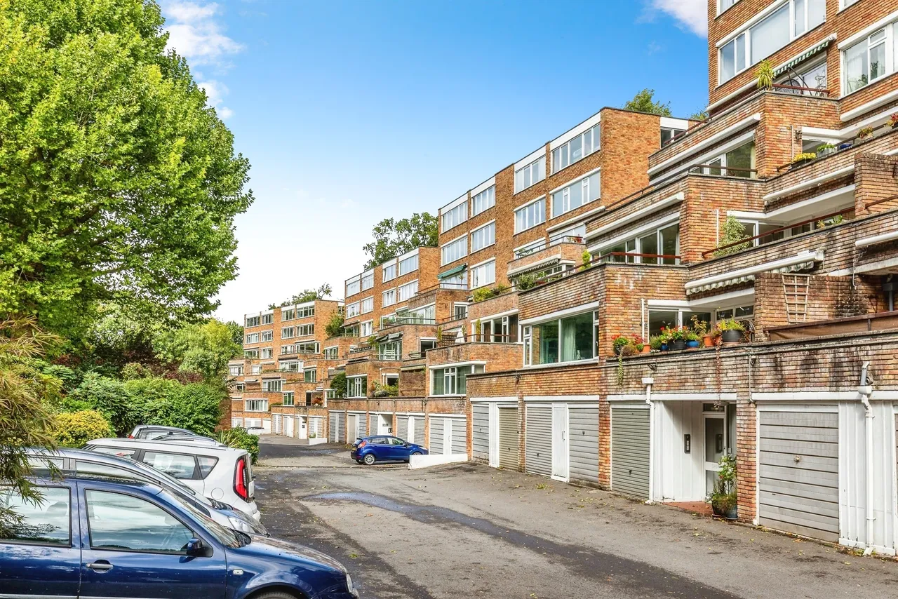 Avon Way, Stoke Bishop, Bristol, photo 3