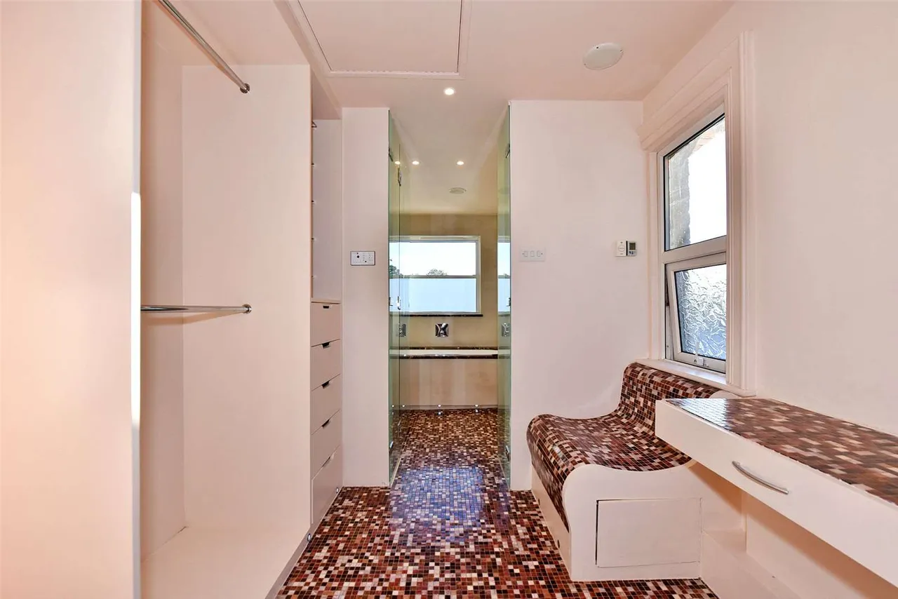 Albany Road, Old Windsor, SL4, photo 10
