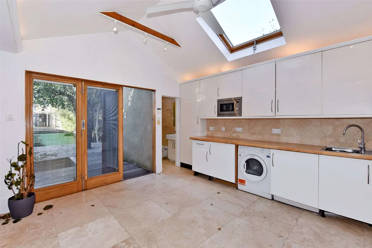 Albany Road, Old Windsor, SL4, photo 19
