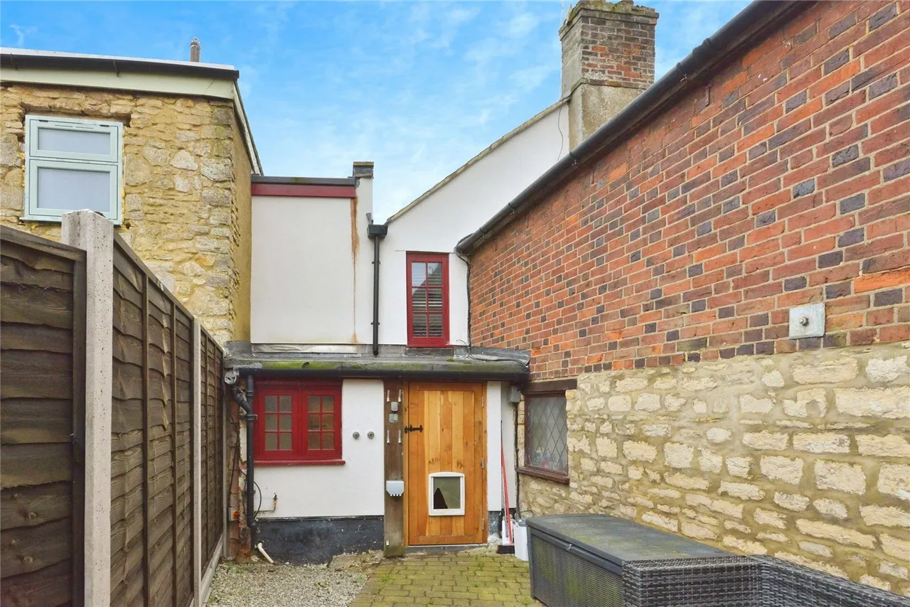 Patricks Lane, Deanshanger, Milton Keynes, Northamptonshire, MK19, photo 15