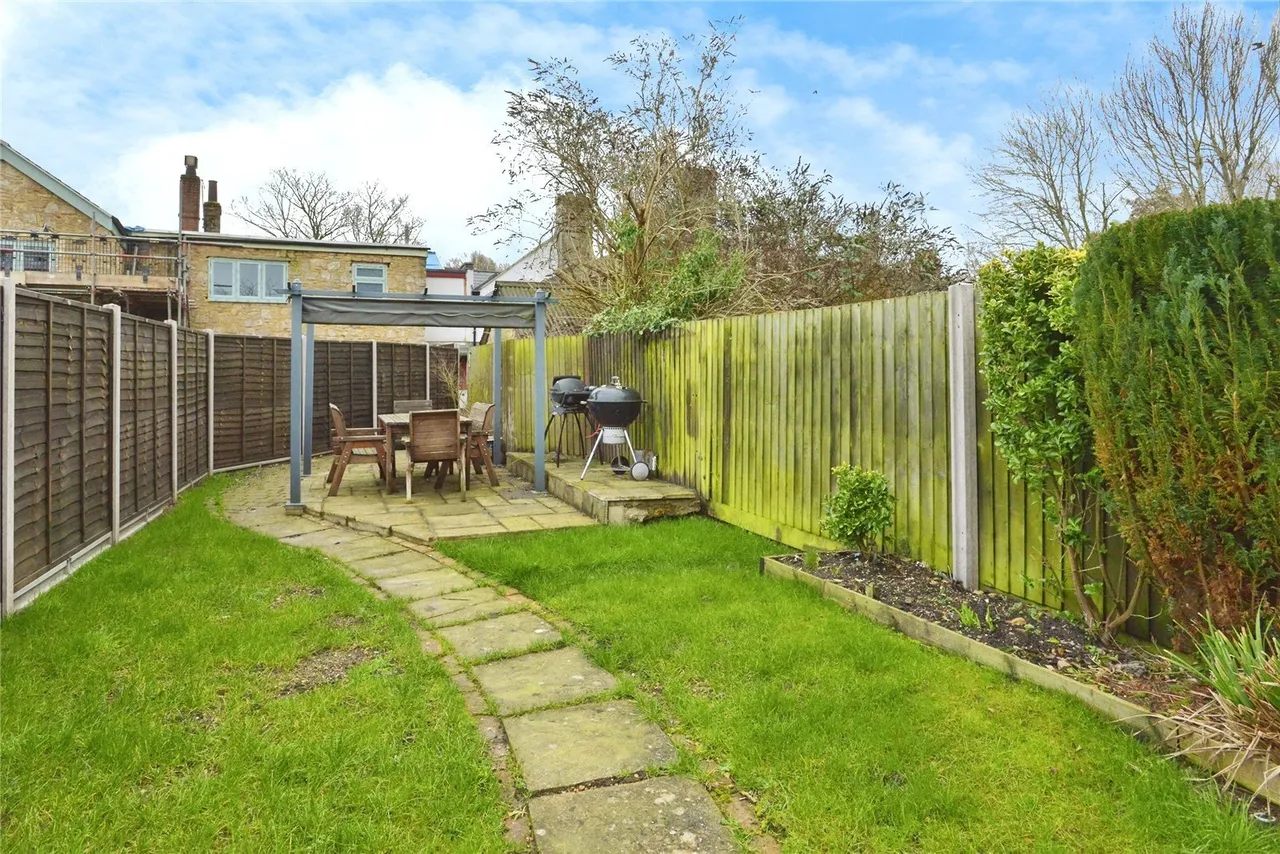 Patricks Lane, Deanshanger, Milton Keynes, Northamptonshire, MK19, photo 13