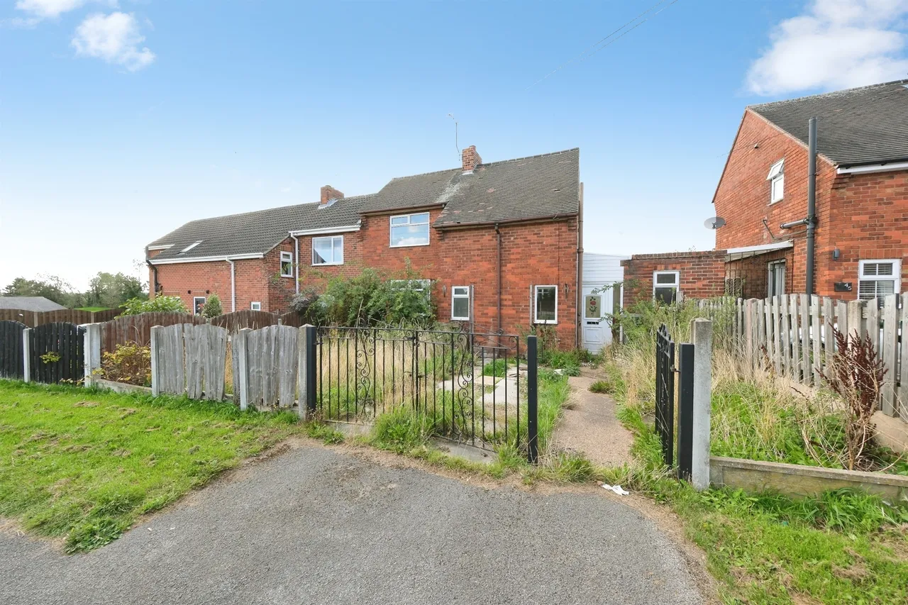 2 bed house for sale, Chestnut Grove, Maltby, S66