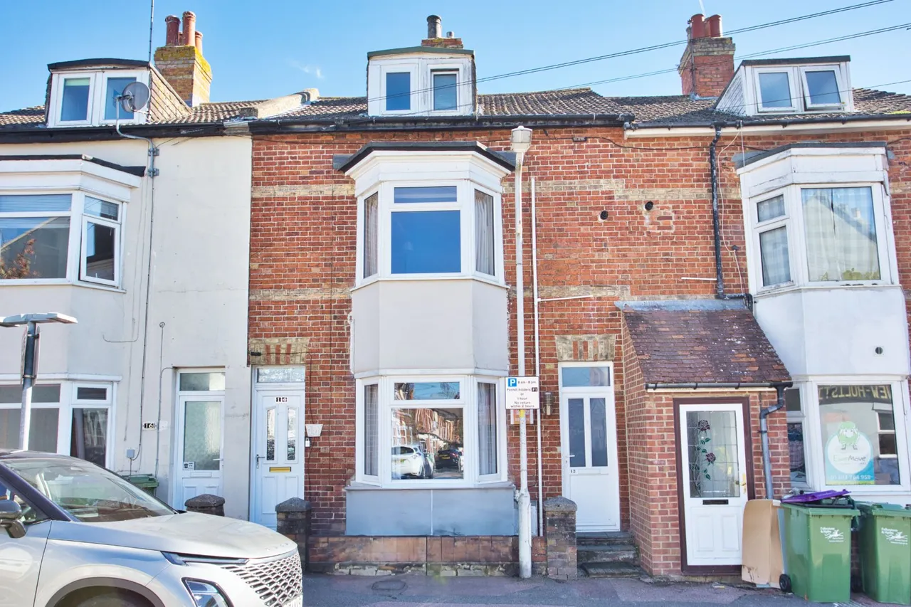 2 bed house for sale, Garden Road, Folkestone, CT19