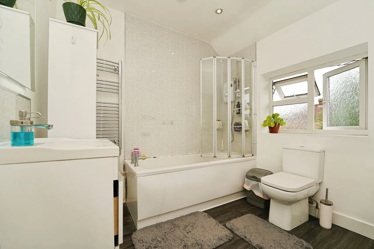 Whaddon Avenue, Cheltenham, GL52, photo 5