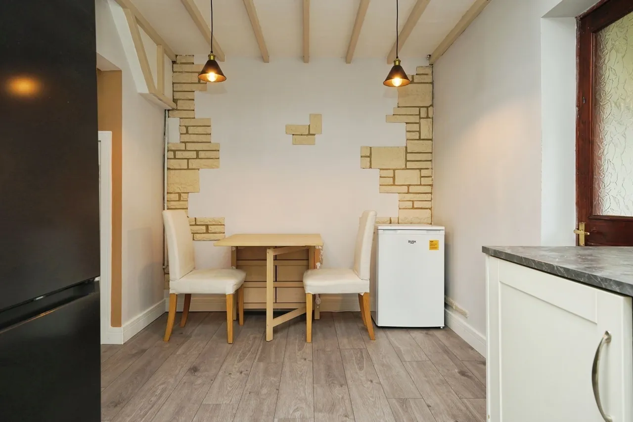 Whaddon Avenue, Cheltenham, GL52, photo 4