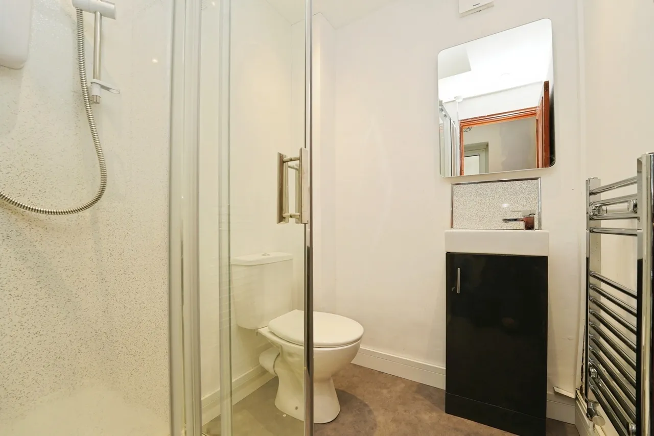 Whaddon Avenue, Cheltenham, GL52, photo 8