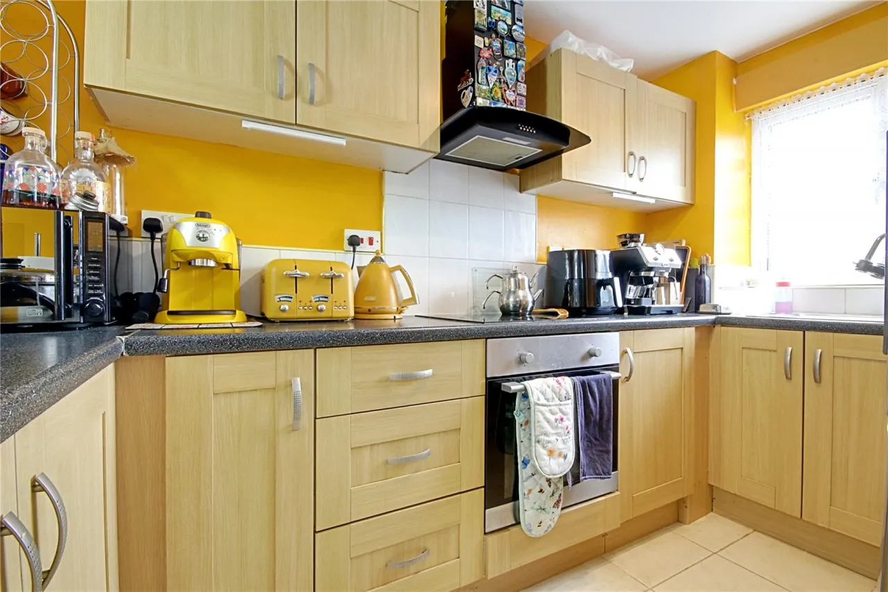 Gartons Close, Enfield, photo 5