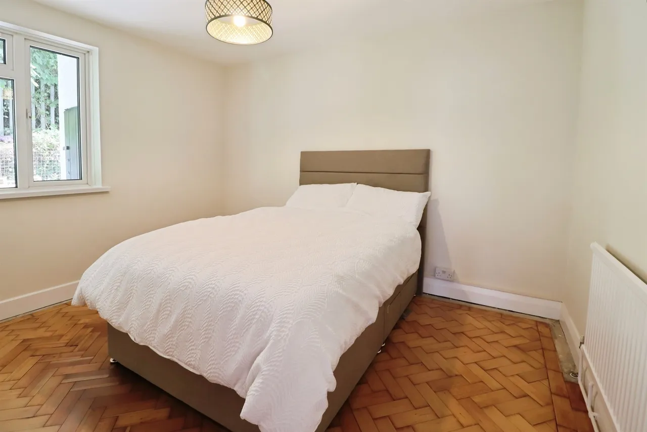 Western Avenue, Court CARDIFF, CF5, photo 11