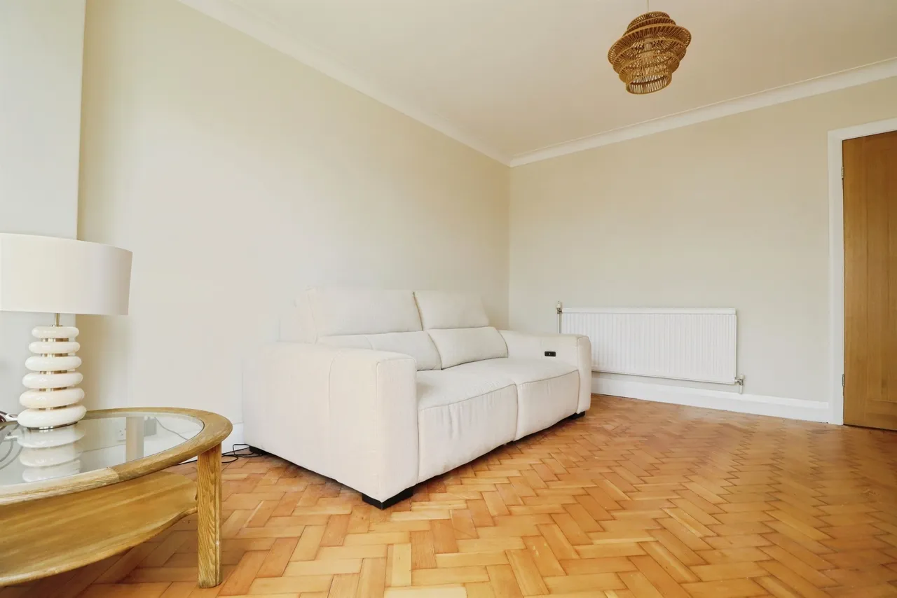Western Avenue, Court CARDIFF, CF5, photo 3