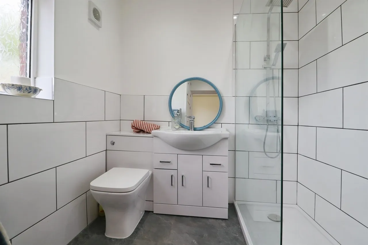 Western Avenue, Court CARDIFF, CF5, photo 12