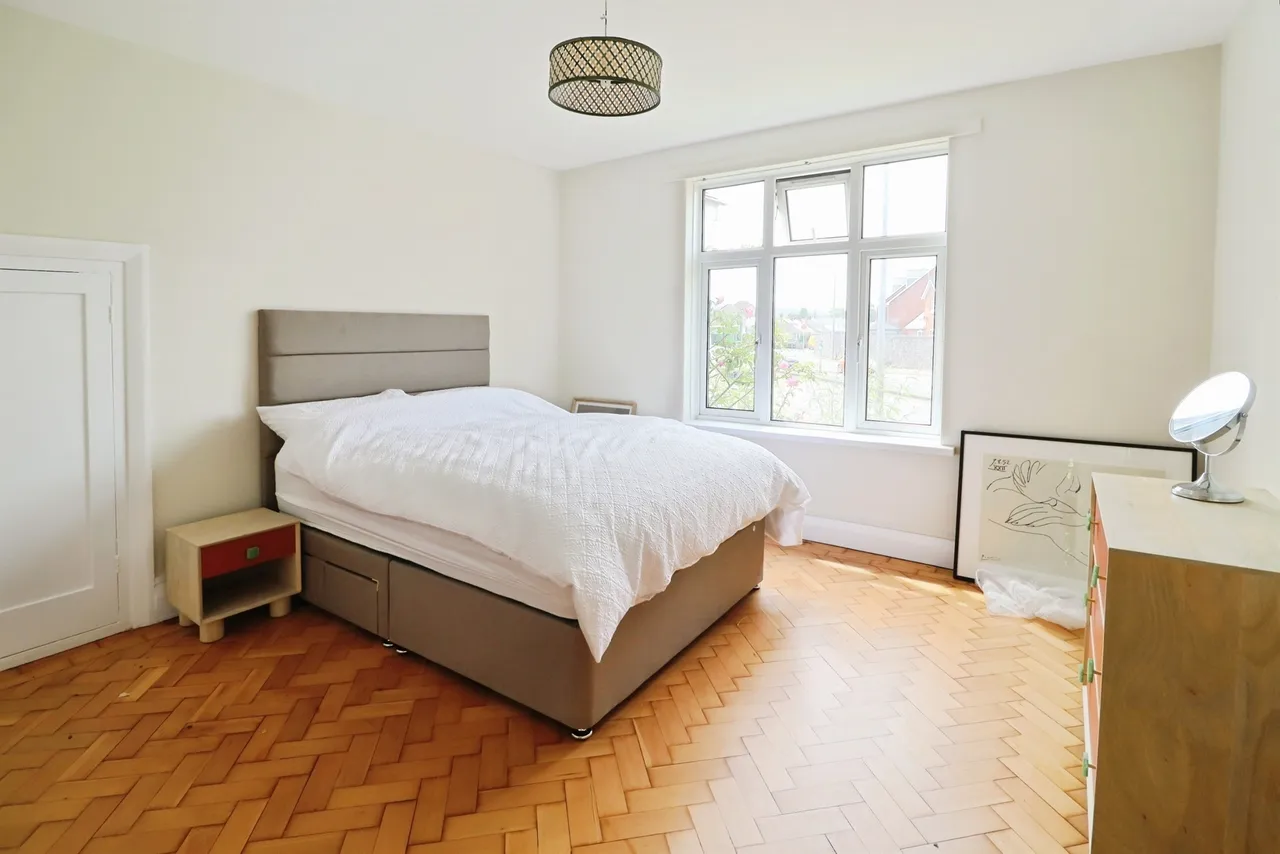 Western Avenue, Court CARDIFF, CF5, photo 9